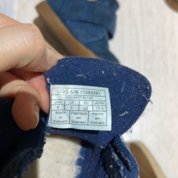 Uggs for toddler - Picture 3 of 3